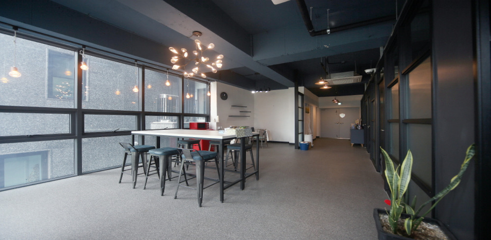 매탄동 왁싱관리 전문 아우라왁싱의 깔끔하고 정돈된 내부 전경