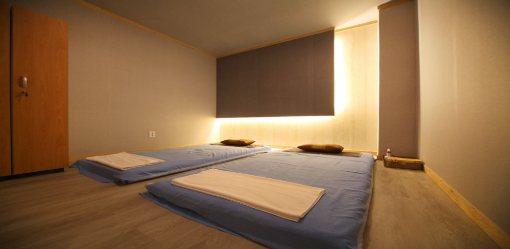 명학역 주변 태국마사지 추천 매장 연화스웨디시의 전체적인 인테리어 모습