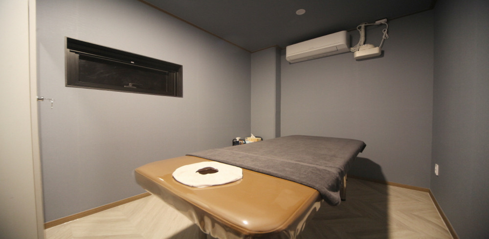 고덕동 한국관리사 마사지샵 온샵스웨디시의 쾌적한 관리실 내부 모습