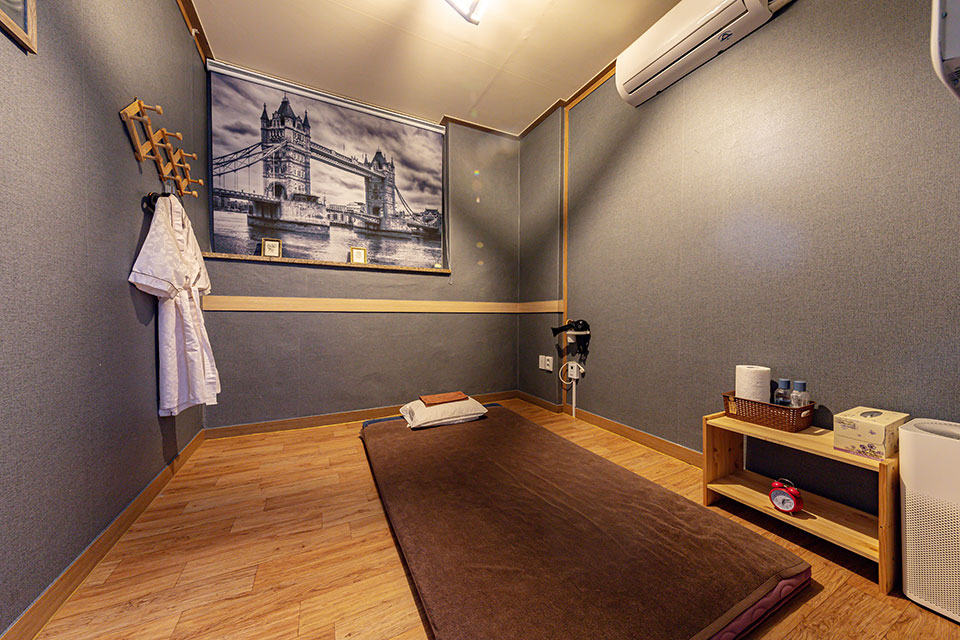 태국마사지 서비스가 제공되는 이곡동 디올아로마테라피 매장 내부 사진