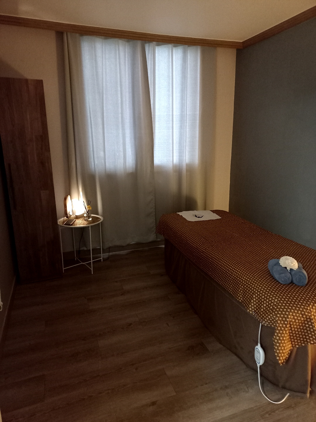 한국마사지 서비스가 제공되는 신정동 아지트테라피 매장 내부 사진