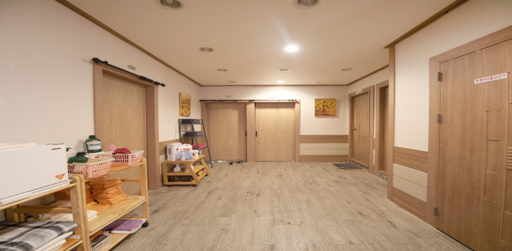 원평동 한국관리사, 중국관리사 마사지샵 루루스파의 쾌적한 관리실 내부 모습