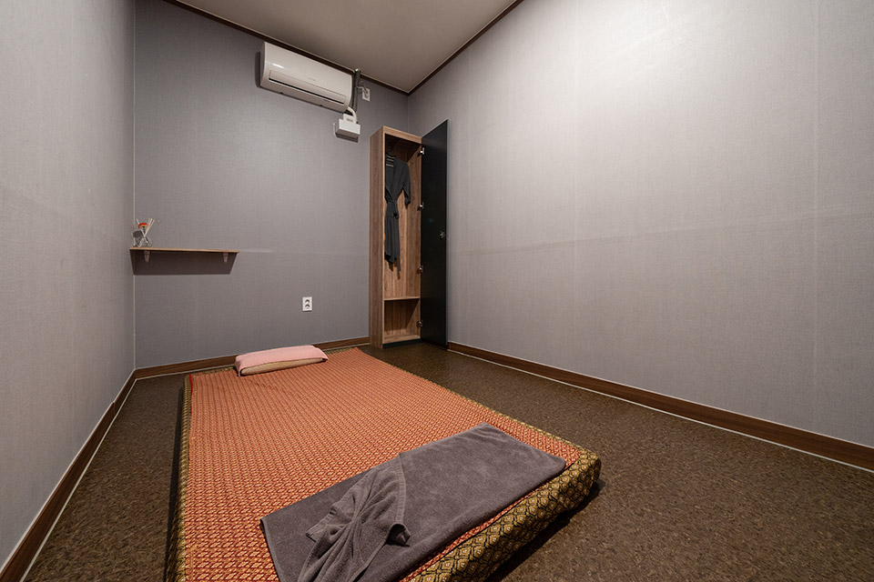 연수동 주변 창태국전통 매장 주요 시설 및 인테리어 사진