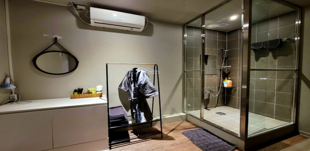 민락동 한국관리사 마사지샵 봄테라피의 쾌적한 관리실 내부 모습