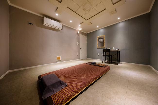 태국마사지 서비스가 제공되는 원평동 에버타이 매장 내부 사진