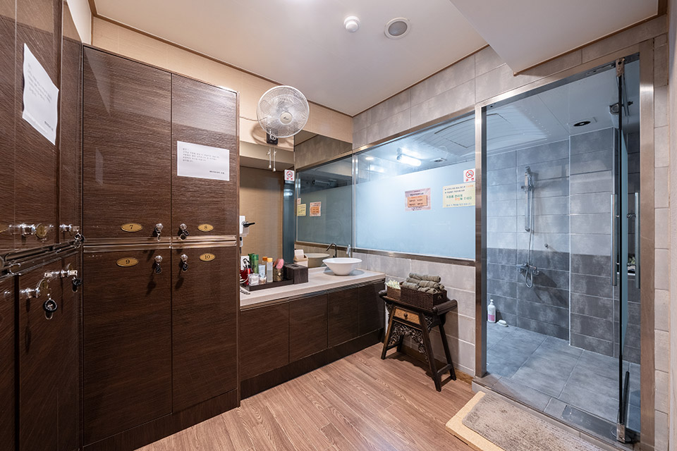 온천동 태국관리사 마사지샵 센타이의 쾌적한 관리실 내부 모습