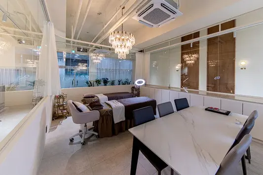 주변 한국마사지 추천 매장 골드테라피의 전체적인 인테리어 모습