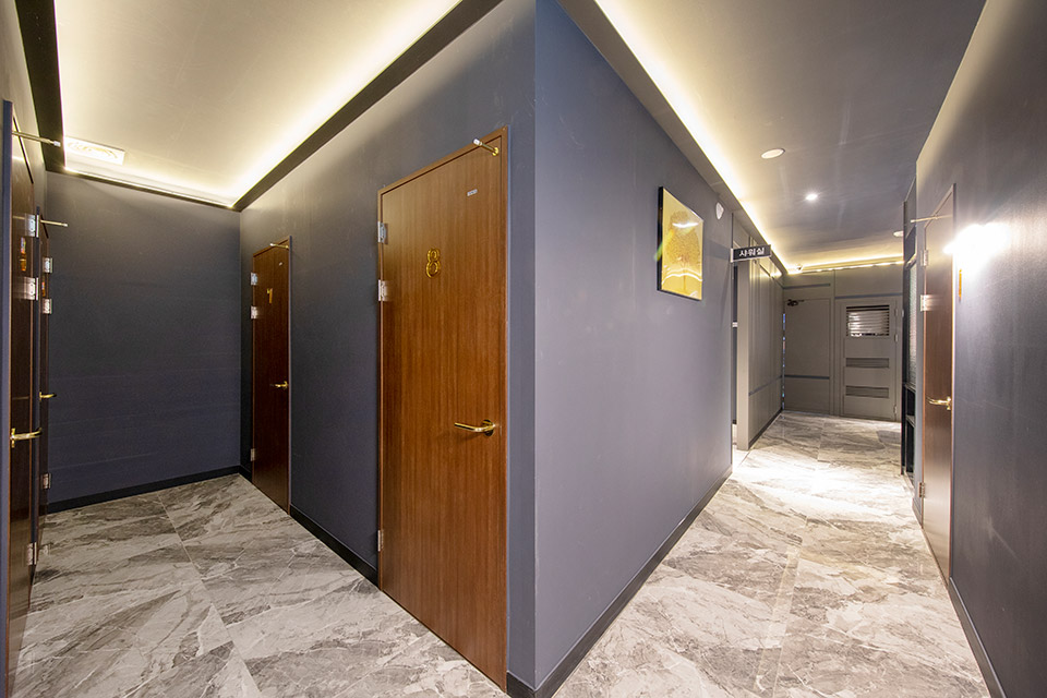 그레이테라피 - 구암동 동천역,팔거역,학정역 인근 주차가능, 샤워가능, 단체예약 완비된 마사지 시설