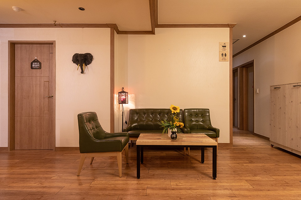 태국마사지 서비스가 제공되는 달동 룬타이&아로마 매장 내부 사진