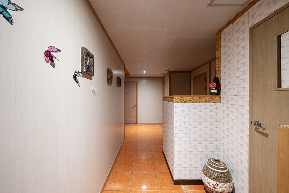 태국마사지 서비스가 제공되는 성건동 에덴마사지 매장 내부 사진