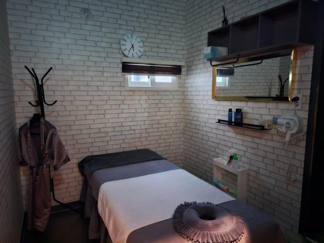 관평동 인근 아로마, 건식/스포츠, 스웨디시, 풋케어 서비스가 제공되는 신중국전통마사지의 전체 시설