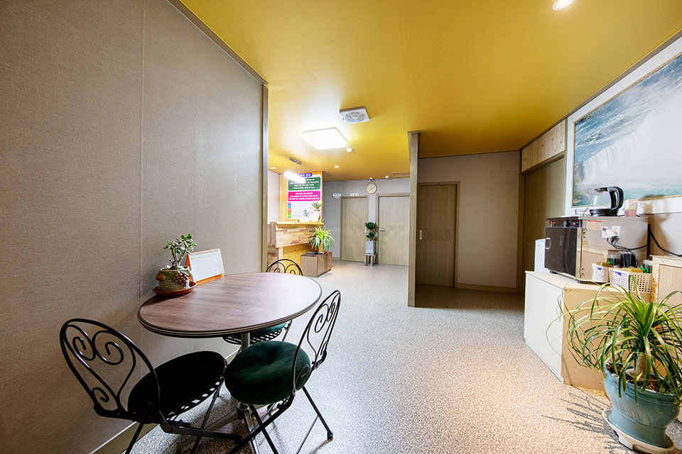 본리동 태국마사지 전문 NEW하루아로마의 깔끔하고 정돈된 내부 전경