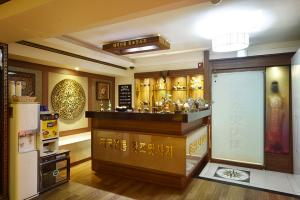 휴아로마 - 삼전동 석촌고분역,삼전역,잠실새내역 인근 태국마사지 전문 마사지 매장 전경