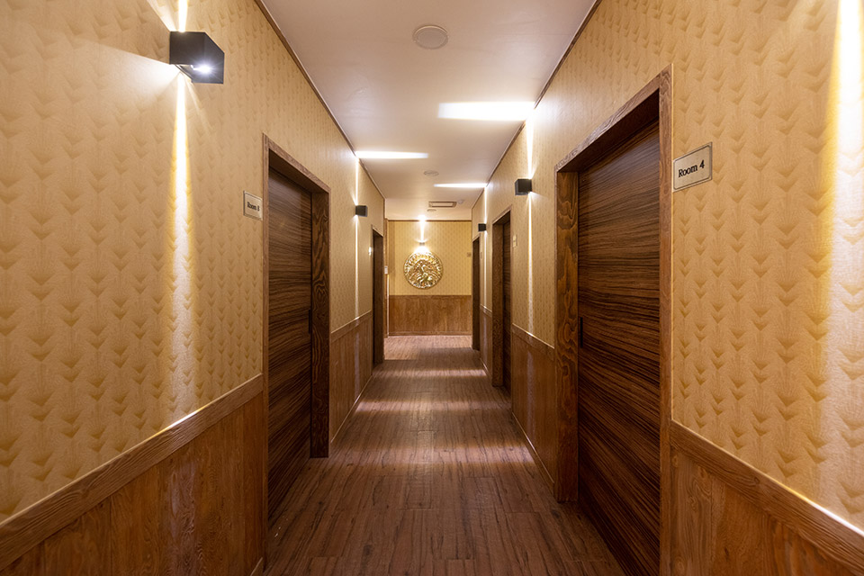 달동 태국마사지 전문 민타이&아로마의 깔끔하고 정돈된 내부 전경