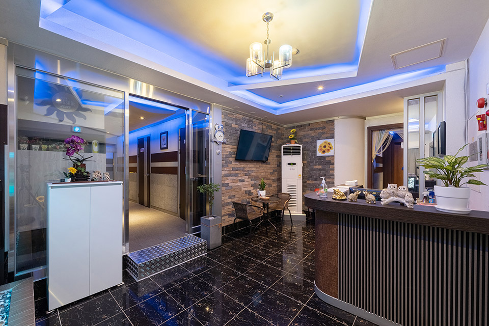 힐아로마 - 운서동 파라다이스시티역,운서역 인근 태국마사지 전문 마사지 매장 전경