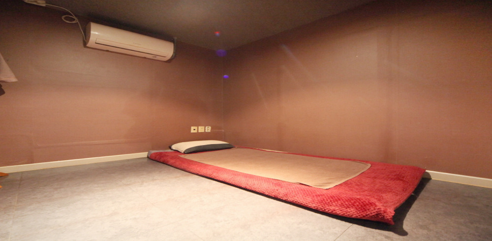 용현동 태국마사지 전문 명품타이의 깔끔하고 정돈된 내부 전경