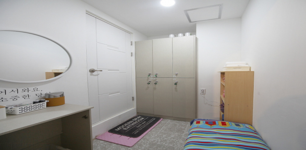 감계리 중국관리사 마사지샵 썬바디풋샵의 쾌적한 관리실 내부 모습