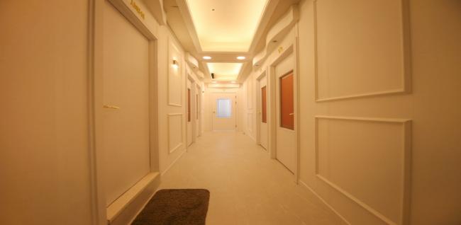 송도동 중국마사지 전문 북경전통마사지의 깔끔하고 정돈된 내부 전경