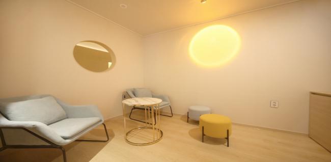 관양동 스웨디시 전문 블루테라피의 깔끔하고 정돈된 내부 전경