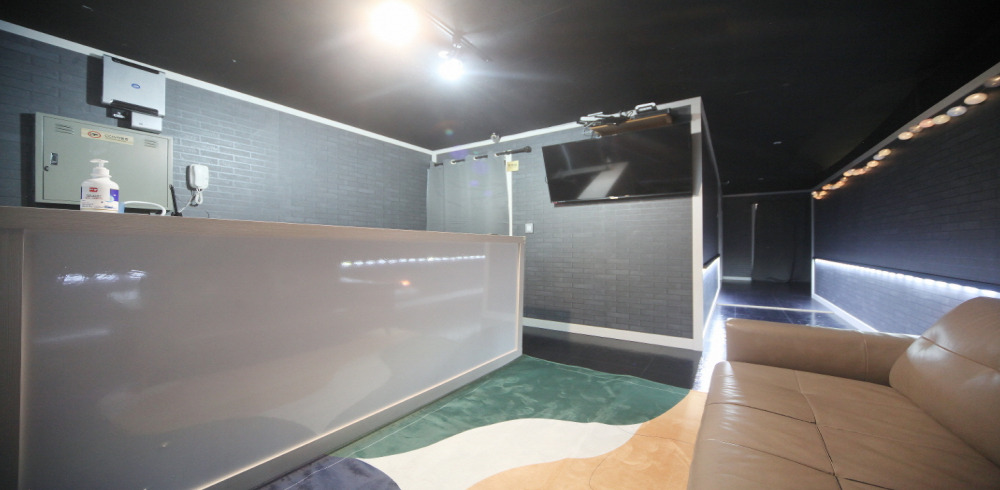 아델테라피 - 광사동 인근 한국마사지 전문 마사지 매장 전경