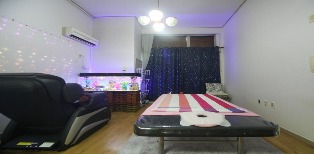 중국마사지 서비스가 제공되는 심곡동 엄지손 매장 내부 사진