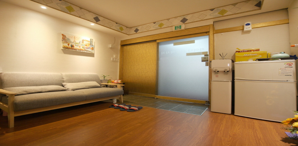 야탑동 중국마사지 전문 수마사지의 깔끔하고 정돈된 내부 전경