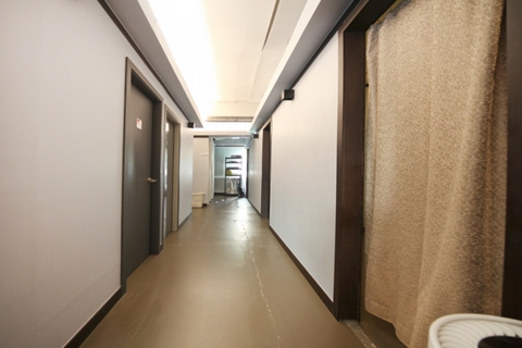 건전바디앤풋 - 반포동 사평역,논현역,학동역 인근 주차가능, 샤워가능, 커플실, 단체예약, 남/여공용샵 완비된 마사지 시설