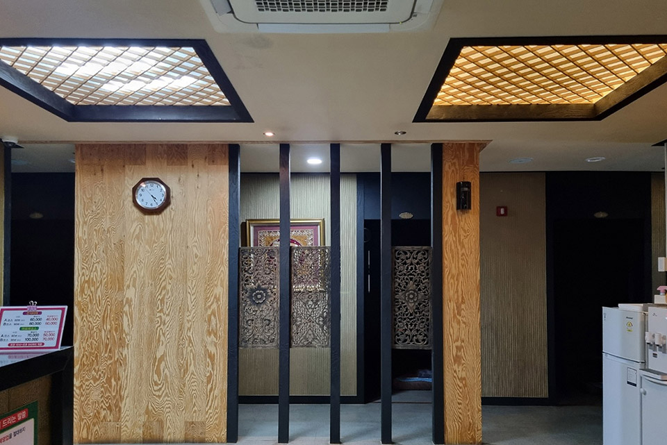 연향동 태국마사지 전문 순천타이아로마의 깔끔하고 정돈된 내부 전경