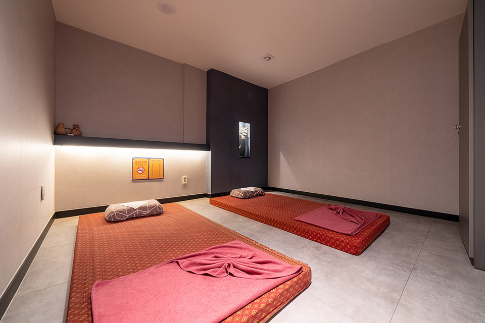 태국마사지 서비스가 제공되는 대림동 그린타이퍼스티지 매장 내부 사진