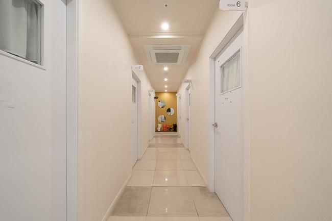 두정역 인근 아로마, 건식/스포츠, 커플관리, 풋케어, 베트남관리 서비스가 제공되는 베트남황제이발소의 전체 시설