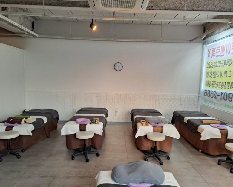 정발산역 2번출구,정발산역,마두역 인근 마사지 잘하는 곳 밝은손FOOT&바디 청결하게 관리된 내부 시설