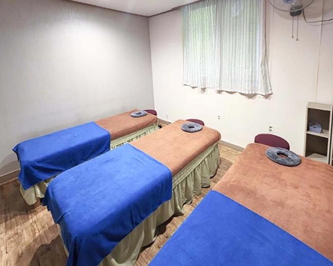 한국마사지 서비스가 제공되는 연동 힐링존아로마 매장 내부 사진