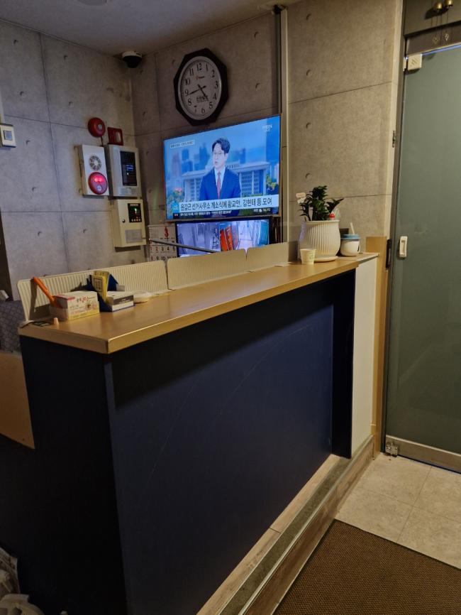 한국마사지 서비스가 제공되는 장항동 이화마사지 매장 내부 사진