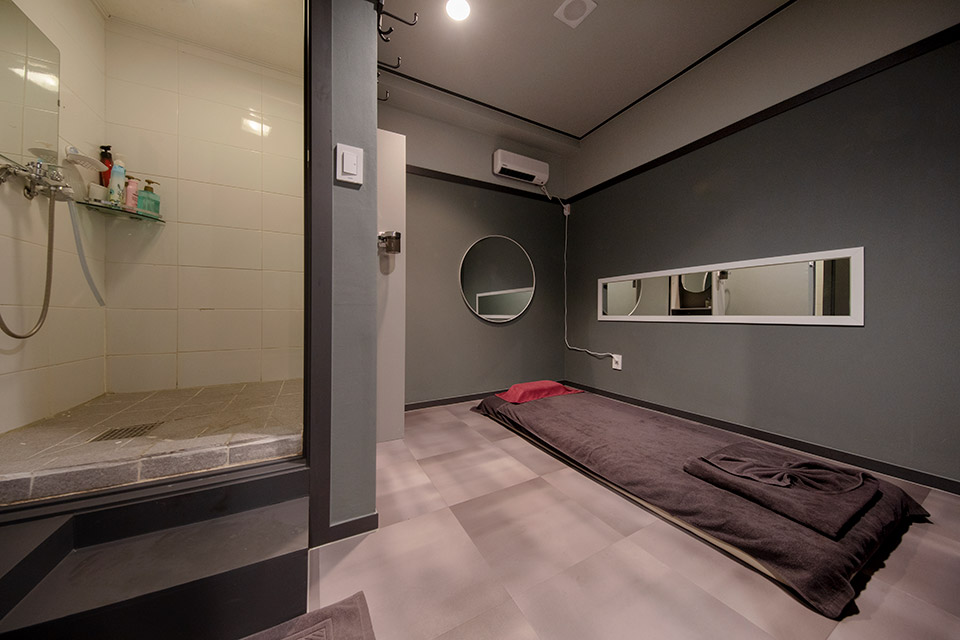 성남역,서현역,이매역 주변 스웨디시 추천 매장 퀸테라피의 전체적인 인테리어 모습