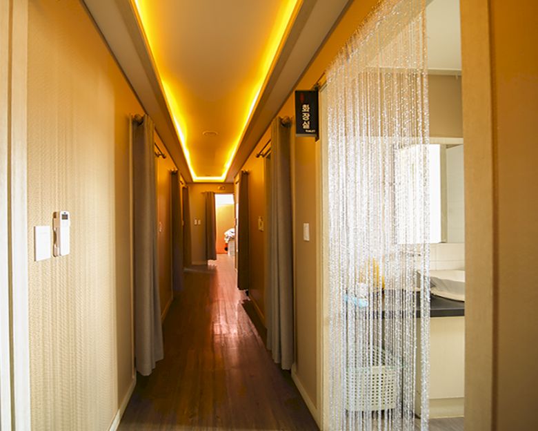 중국마사지 서비스가 제공되는 동항리 중국힐링마사지 매장 내부 사진