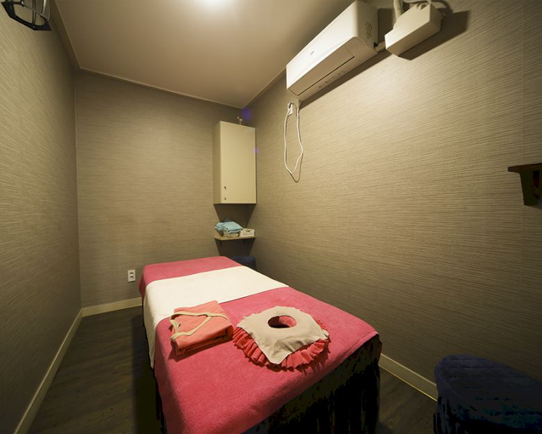 동항리에 위치한 아로마, 건식/스포츠 서비스 가능 중국힐링마사지 시설