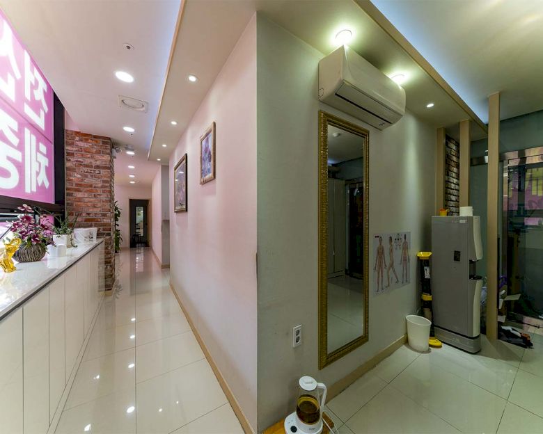 하길리 한국관리사 마사지샵 제이에스테틱의 쾌적한 관리실 내부 모습