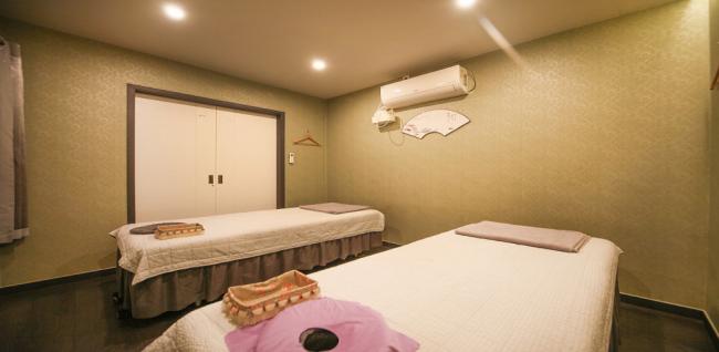 상남동 인근 아로마, 건식/스포츠, 커플관리, 풋케어 서비스가 제공되는 상하이마사지의 전체 시설