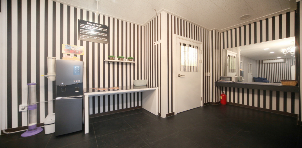 한국마사지 서비스가 제공되는 진사리 힐링테라피 매장 내부 사진