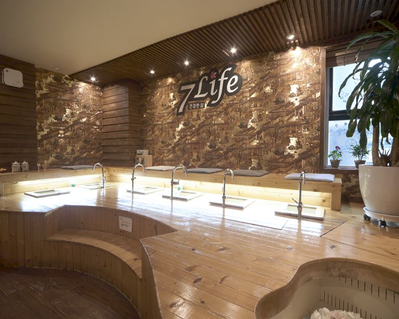 반포동 중국관리사 마사지샵 세븐라이프의 쾌적한 관리실 내부 모습