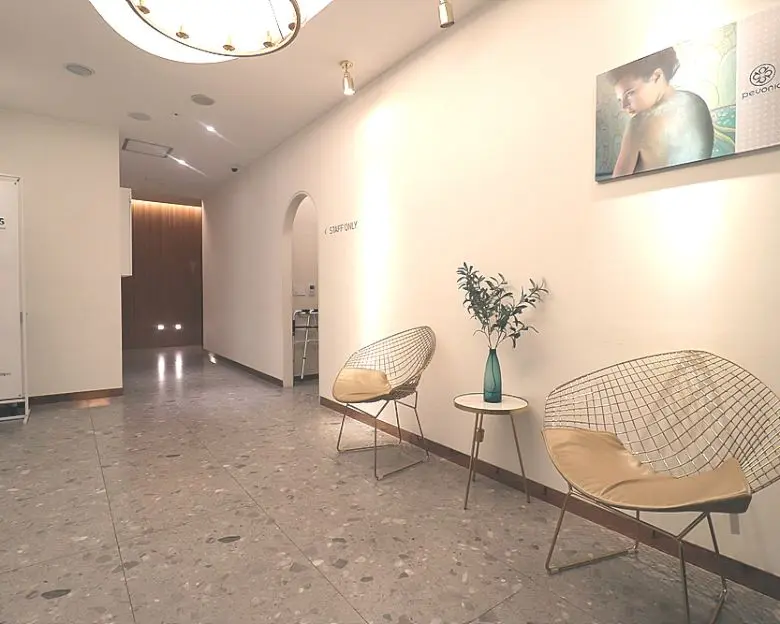 주변 한국마사지 추천 매장 더바디스의 전체적인 인테리어 모습