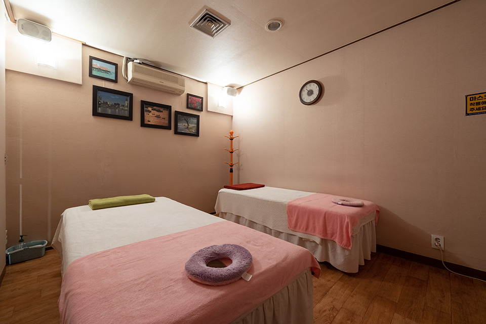성수역,뚝섬유원지역,건대입구역 인근 마사지 잘하는 곳 성수테라피 청결하게 관리된 내부 시설