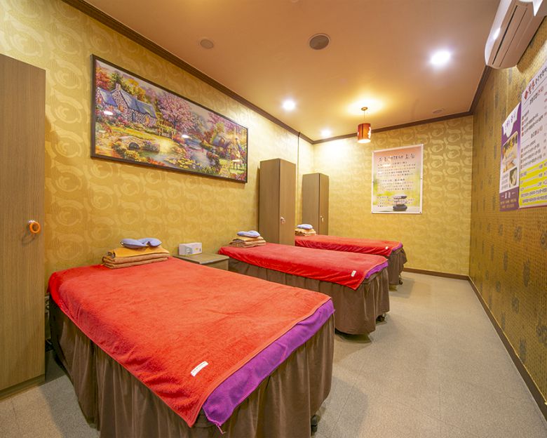 두정동 인근 아로마, 건식/스포츠, 커플관리 서비스가 제공되는 황후중국정통의 전체 시설