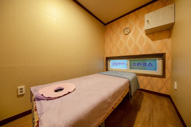 황실바디앤풋 - 삼산동 태화강역 주변에서 방문하기 편한 마사지 매장