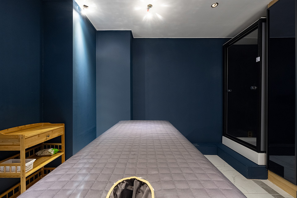 동교동 스웨디시 전문 젠틸스웨디시의 깔끔하고 정돈된 내부 전경