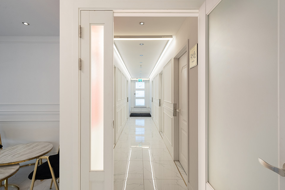 스웨디시 서비스가 제공되는 동교동 젠틸스웨디시 매장 내부 사진