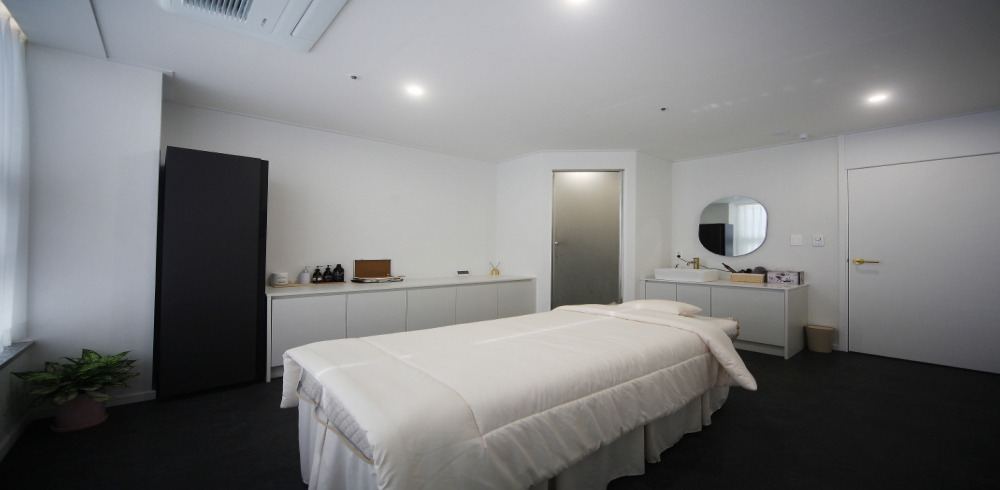 보라동 한국관리사 마사지샵 더엘스파의 쾌적한 관리실 내부 모습