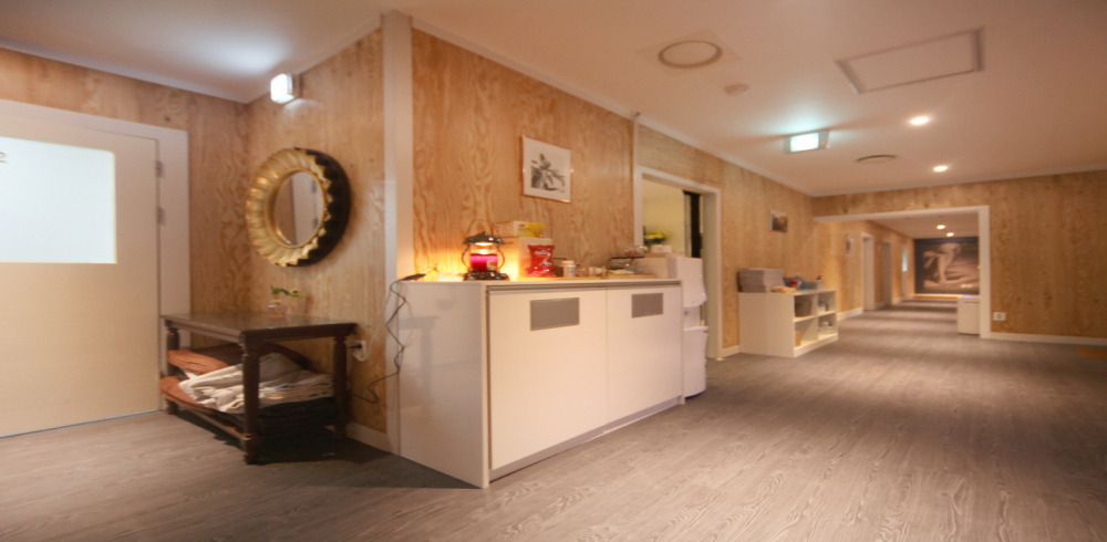 망포동 스웨디시 전문 스웨&로미의 깔끔하고 정돈된 내부 전경