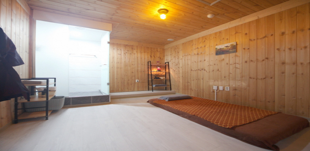 주변 스웨디시 추천 매장 스웨&로미의 전체적인 인테리어 모습