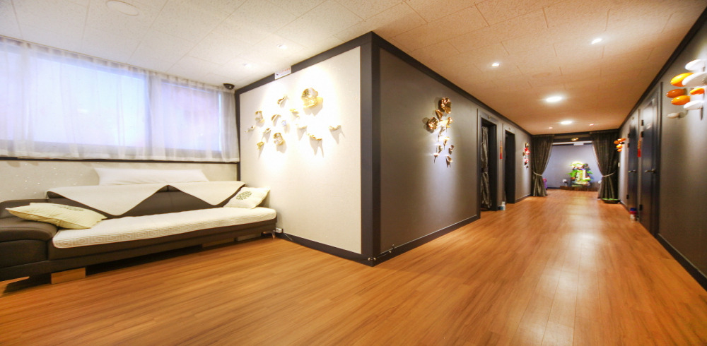 능평동 인근 마사지 잘하는 곳 수기명가마사지 청결하게 관리된 내부 시설